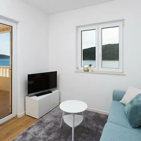 Apartman Hope 2 *