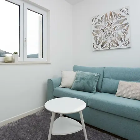 Apartman Hope 2 *