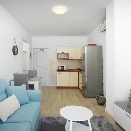 Apartman Hope 2 *