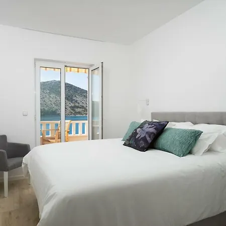 Apartman Hope 2 Vinisce