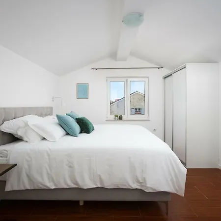 Hope 2 Apartman Vinisce